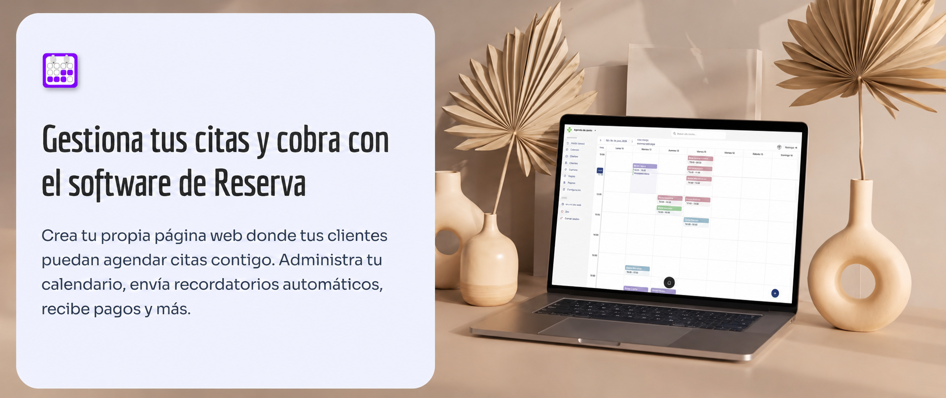 Software de reservas abierto en un computador portátil.